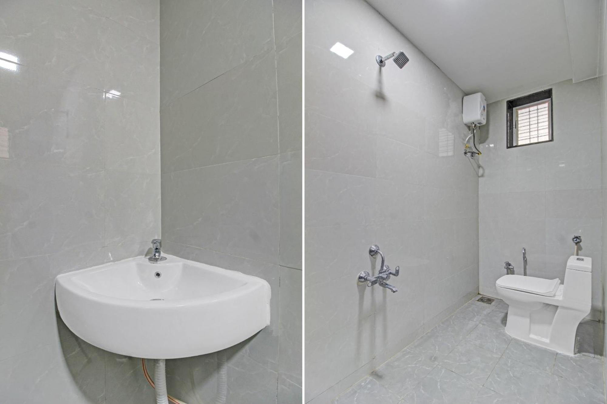 Collection O Sairaj Lodging & Boarding 호텔 Shikrapur 외부 사진
