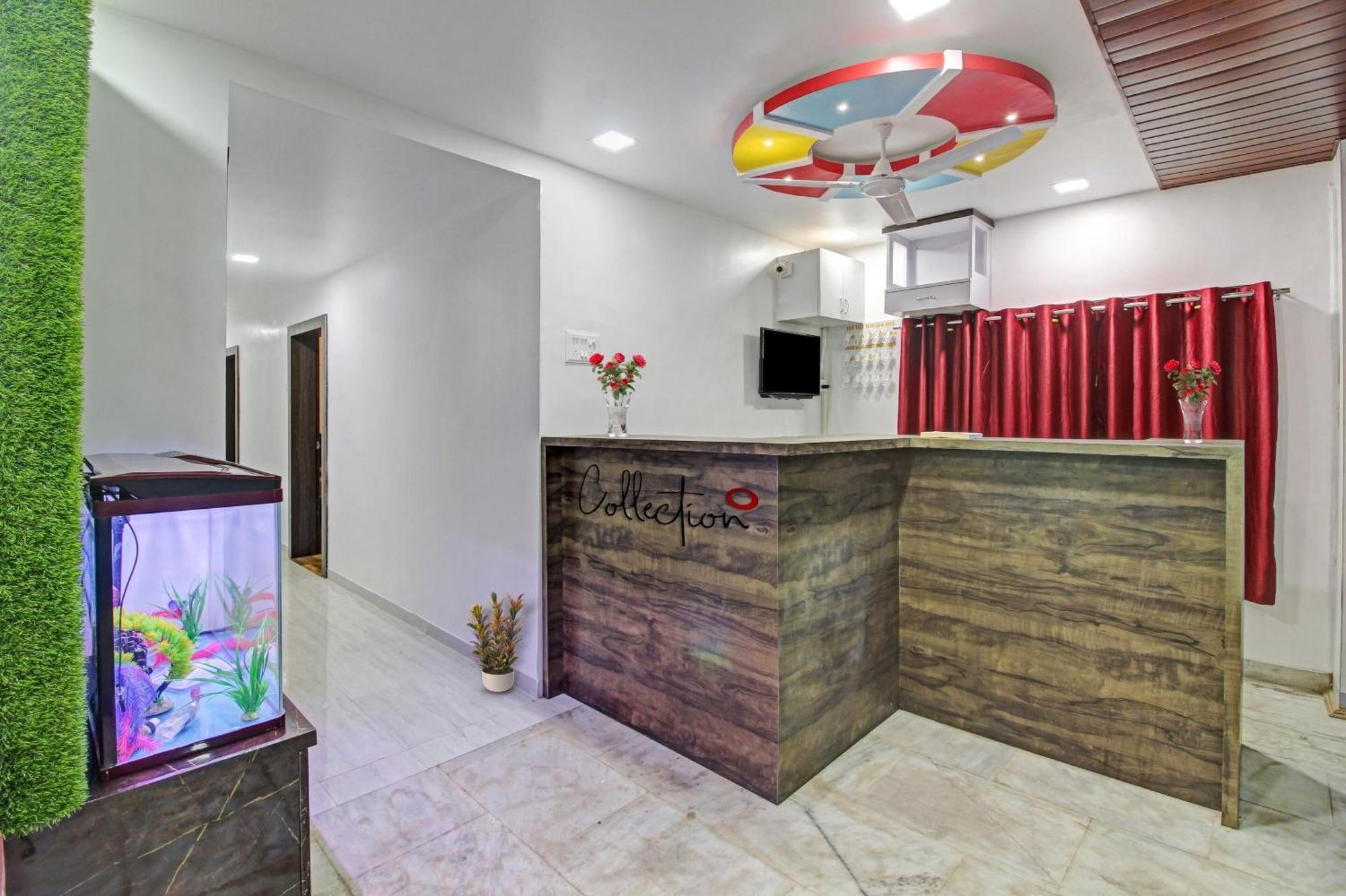 Collection O Sairaj Lodging & Boarding 호텔 Shikrapur 외부 사진